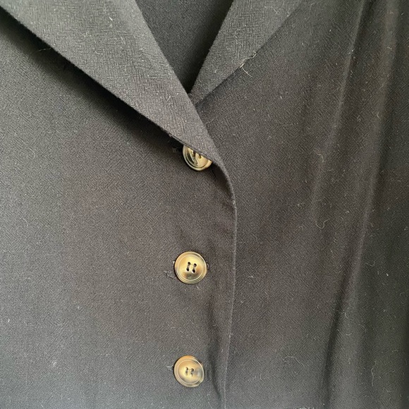 Black large cropped boxy Blue Blush button up top - Picture 4 of 5